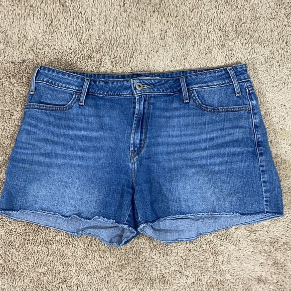 Levi's Pants - Levi’s Jean Shorts Size 16